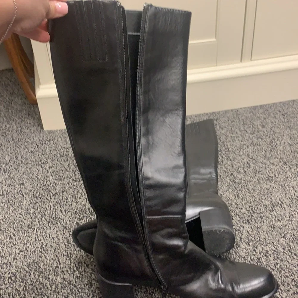 Glacee Black Leather tall, heeled boots 8.5 M - Picture 7 of 11